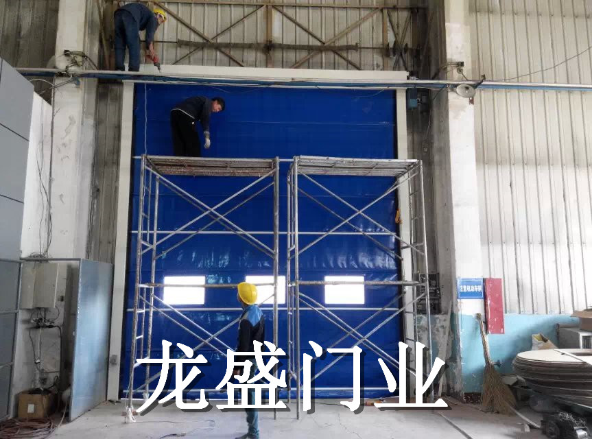 沈陽噴砂房快速門安裝