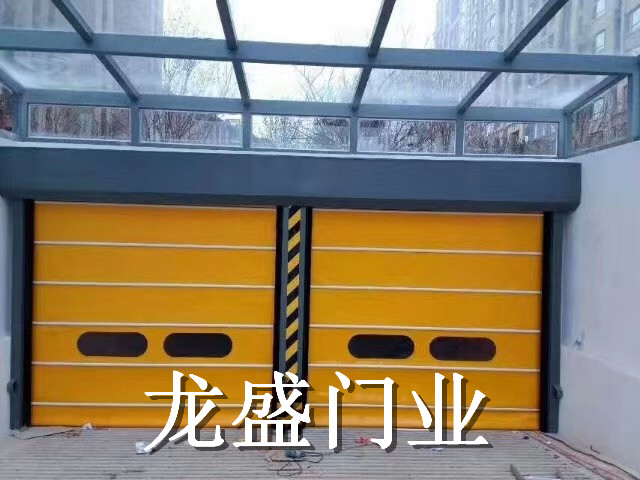 吉林防寒快速堆積門批發